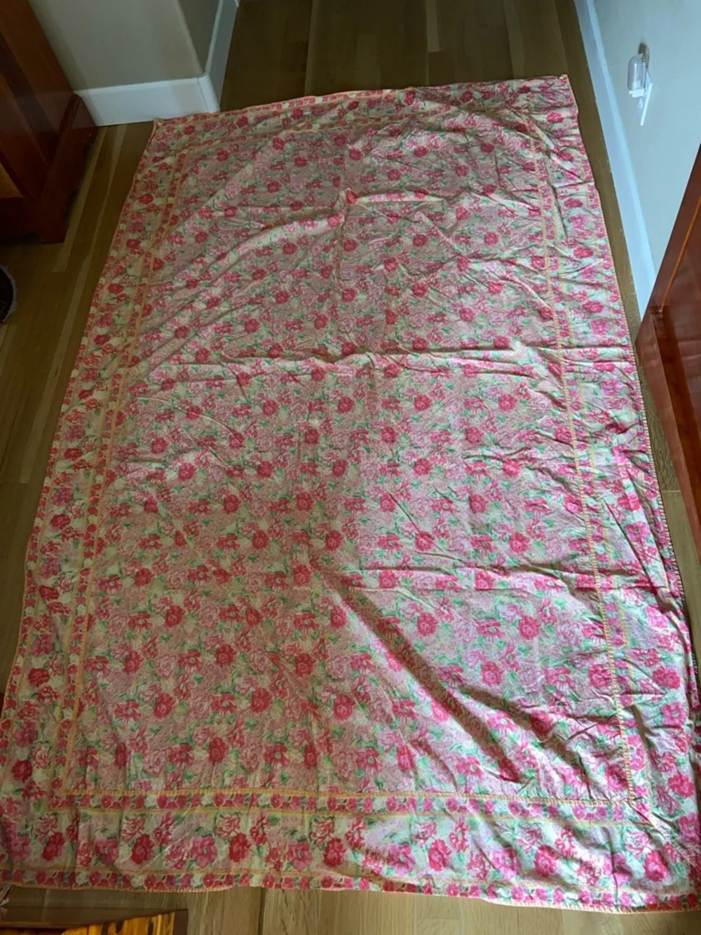 Vintage April Cornell 100% Cotton 60”x96” Tablecloth Spring Floral Pink Yellow